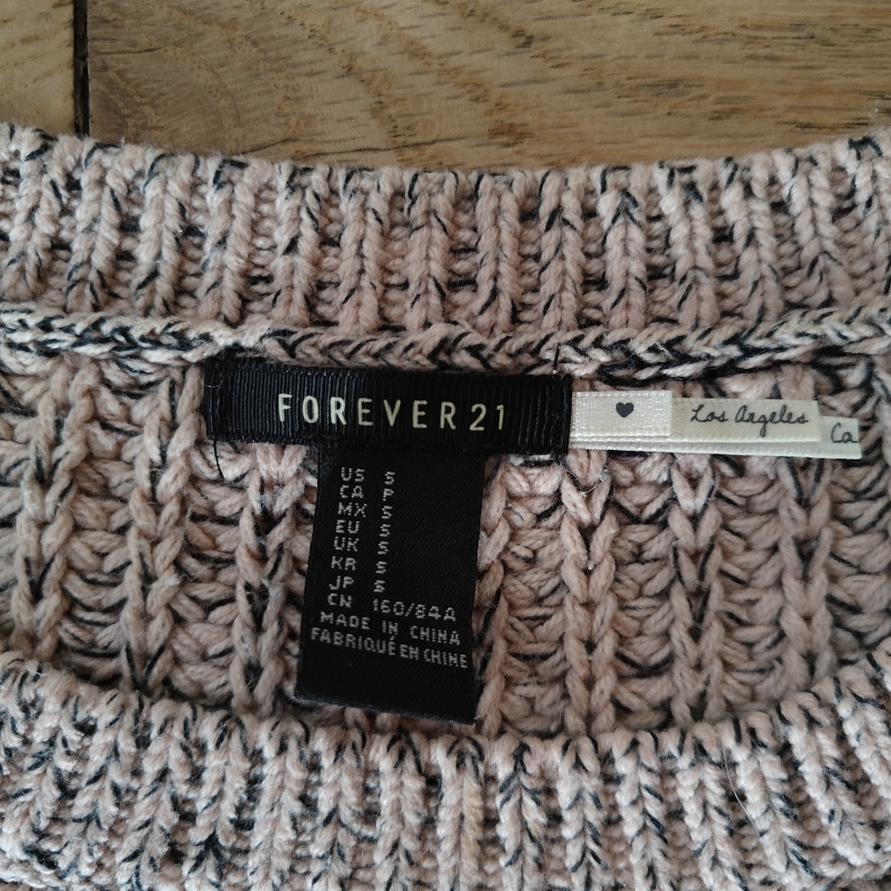 Sweater - Picture 4 of 4
